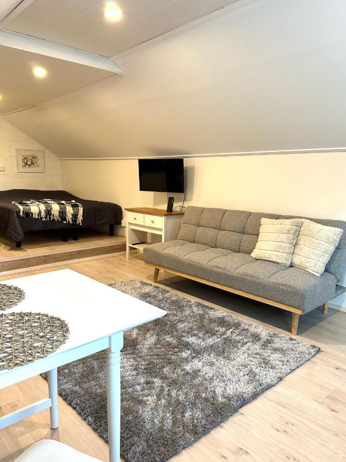 Cosy Berry Loft Apartment โรวานิเอมิ ภายนอก รูปภาพ